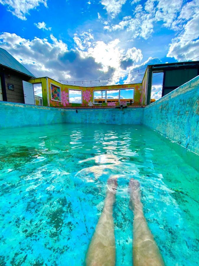 Hunter'S Hot Springs Resort เลควิว ภายนอก รูปภาพ